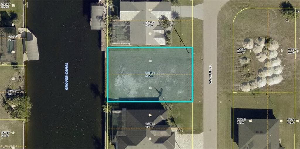 126 SW 38th PL CAPE CORAL, FL 33991