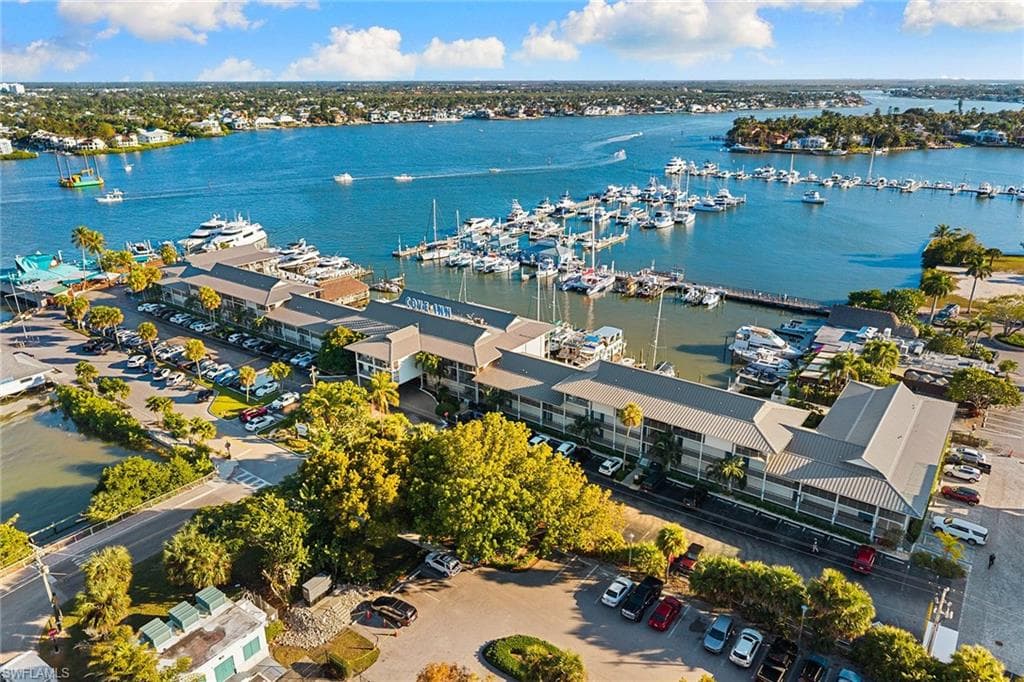 900 Broad AVE S 110 NAPLES, FL 34102