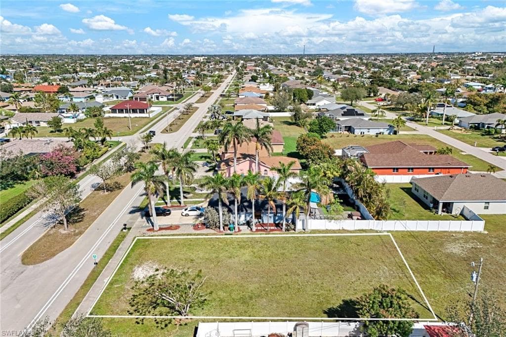 1813 Academy BLVD CAPE CORAL, FL 33990