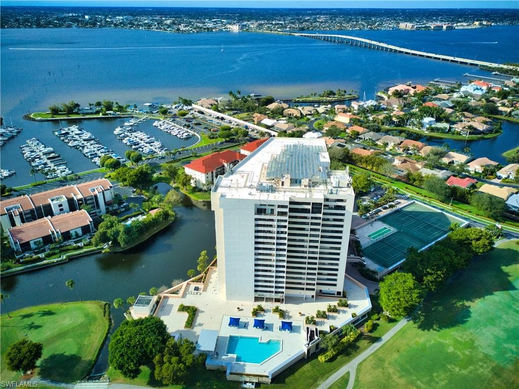 5260 S Landings DR 1703 FORT MYERS, FL 33919
