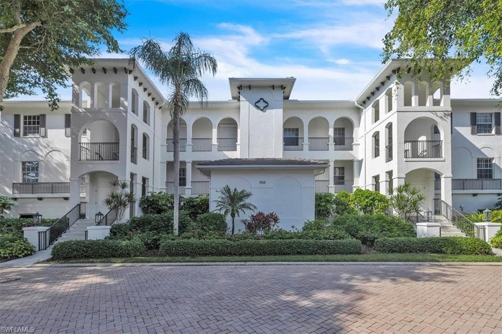 765 Bentwater CIR 203 NAPLES, FL 34108