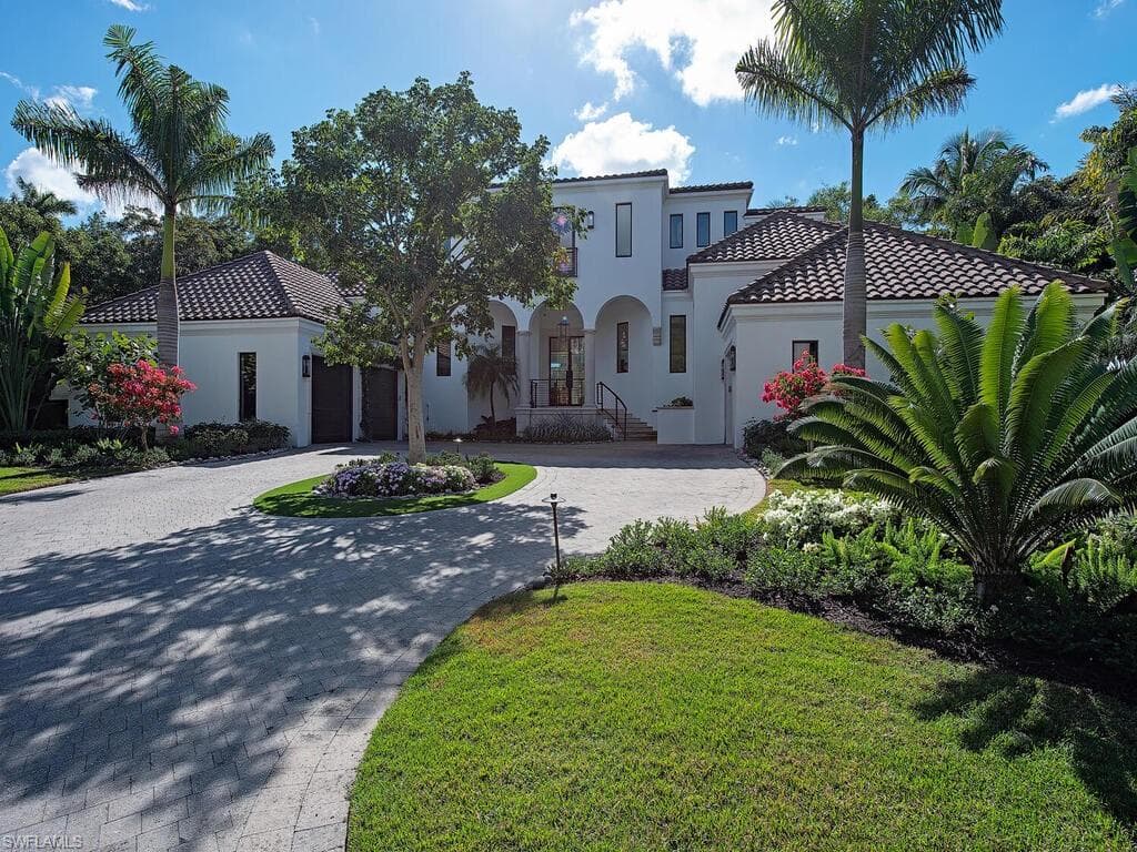 2375 Lantern LN NAPLES, FL 34102