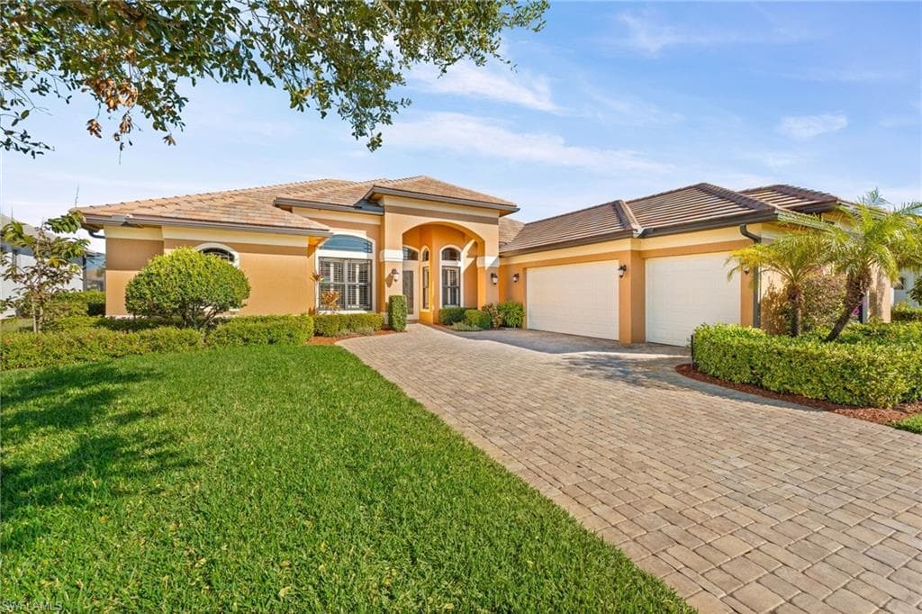 3380 Chestnut Grove DR ALVA, FL 33920