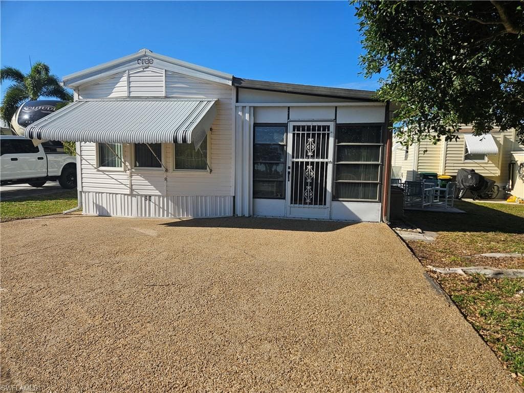 30 Pearl DR 30P NAPLES, FL 34114