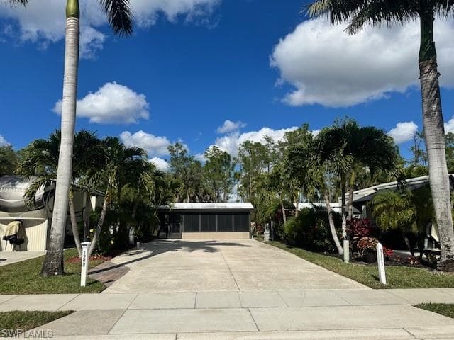 1292 Diamond Lake CIR NAPLES, FL 34114