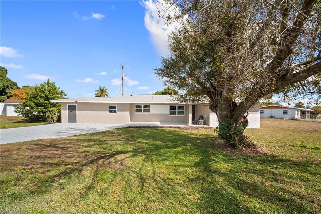 126 Texas RD LEHIGH ACRES, FL 33936