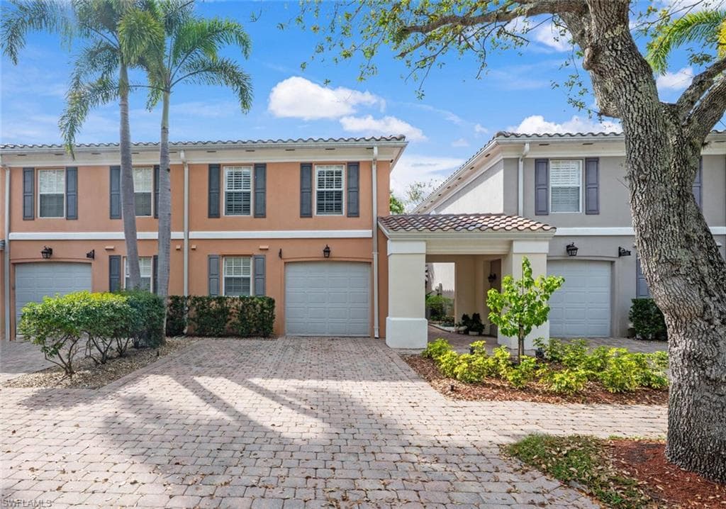 5417 Cove CIR 112 NAPLES, FL 34119