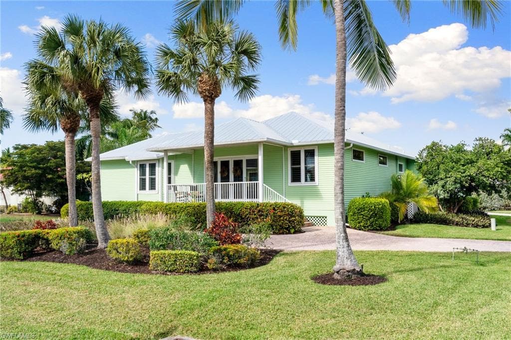 27190 Driftwood DR BONITA SPRINGS, FL 34135