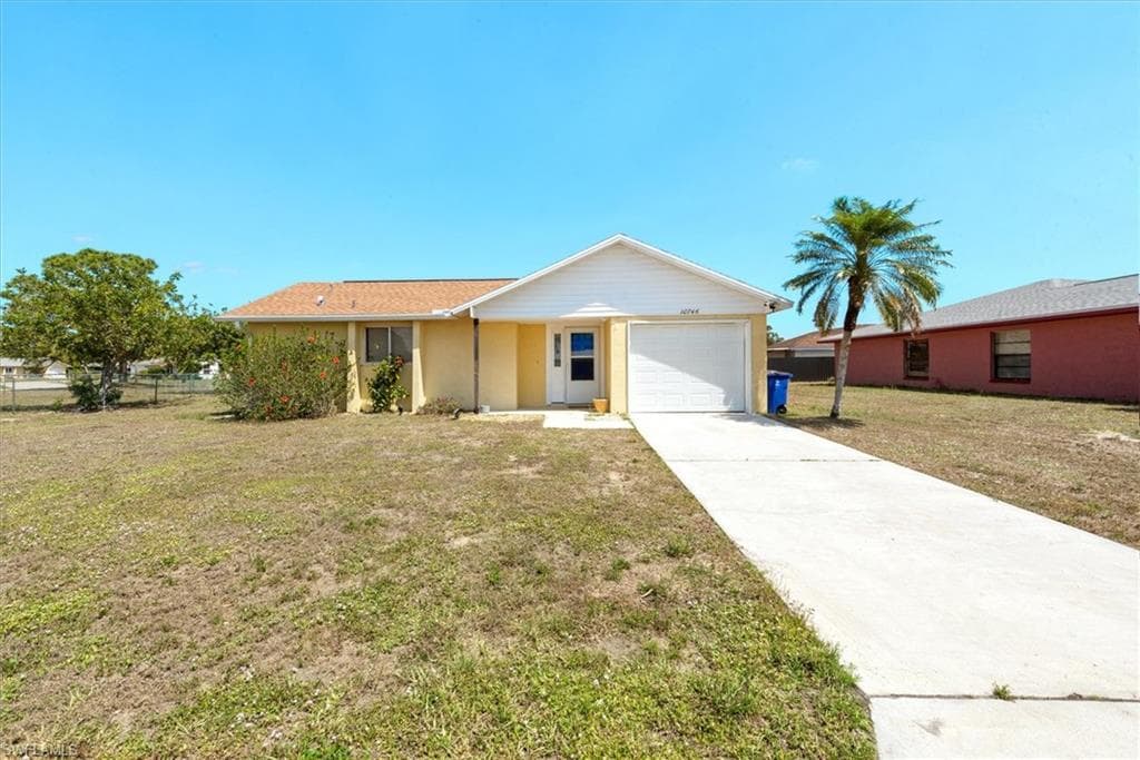 10746 Lemontree CT LEHIGH ACRES, FL 33936