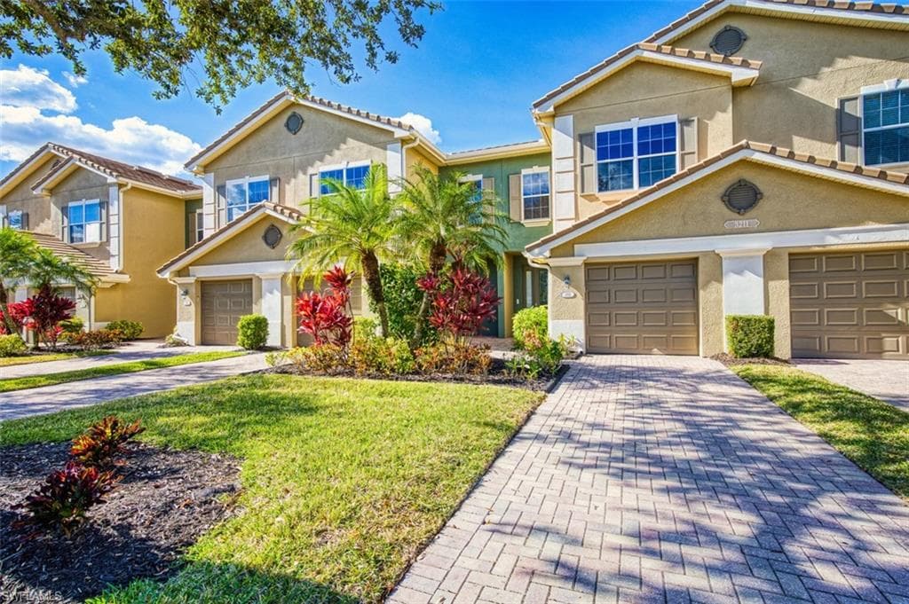 3211 Cottonwood BEND 705 FORT MYERS, FL 33905