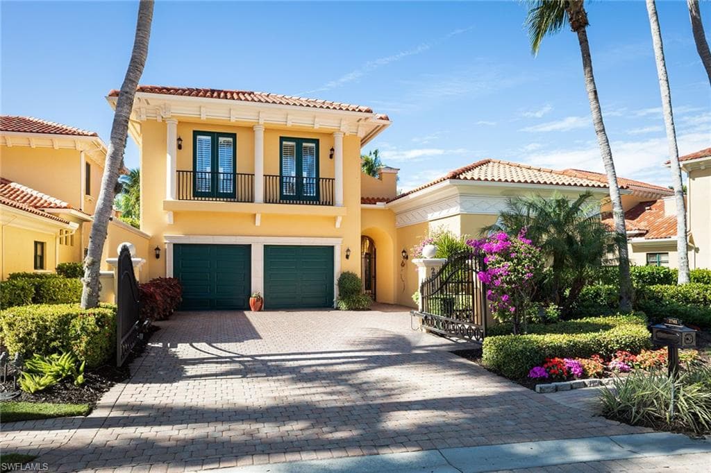 2741 Medallist LN NAPLES, FL 34109