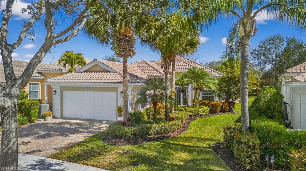 28313 Nautica LN BONITA SPRINGS, FL 34135