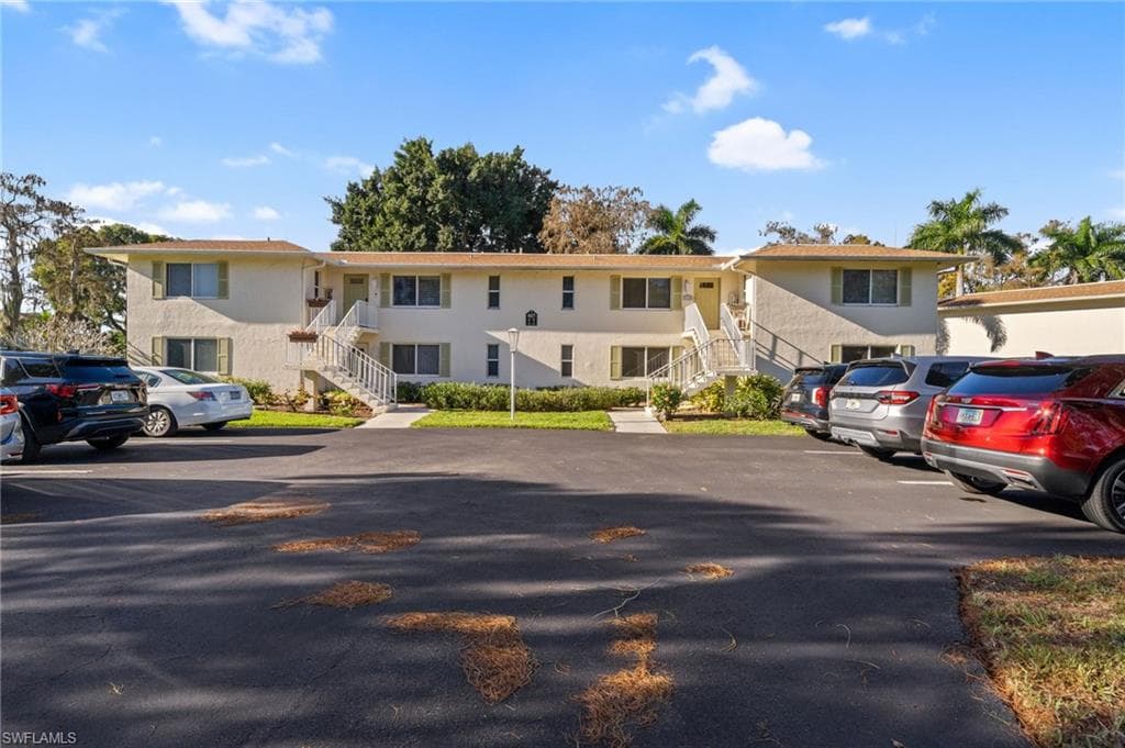 817 Teryl RD 1 NAPLES, FL 34112