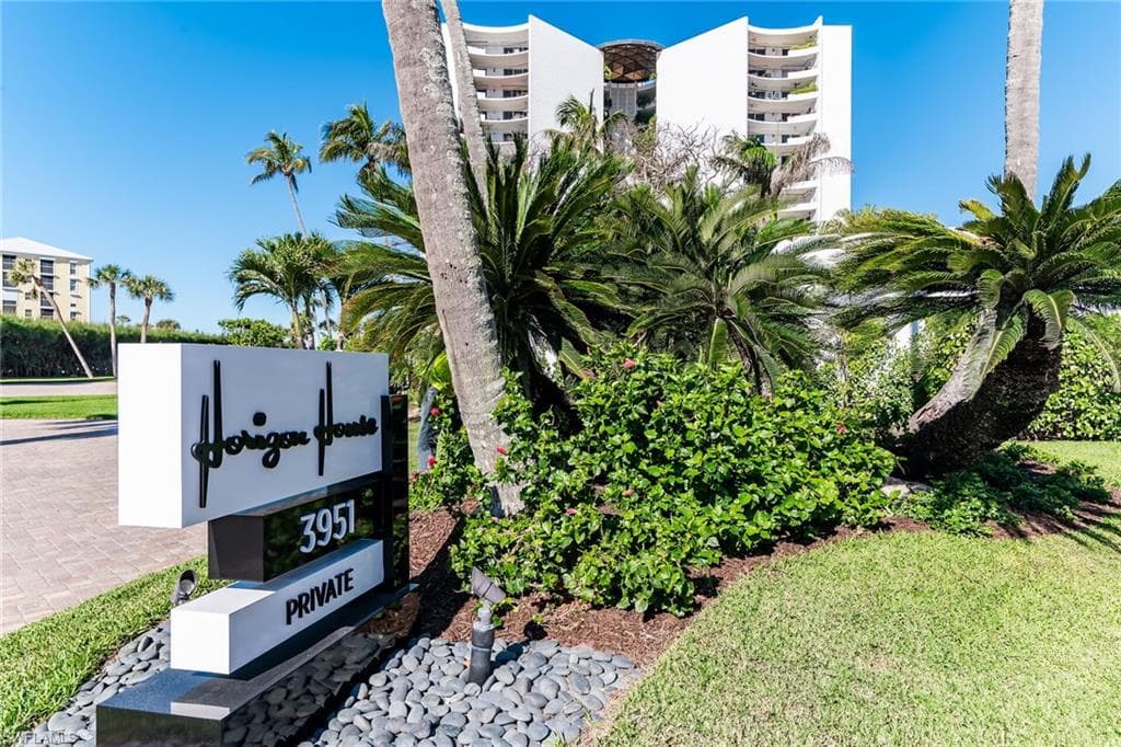 3951 Gulf Shore BLVD N 601 NAPLES, FL 34103
