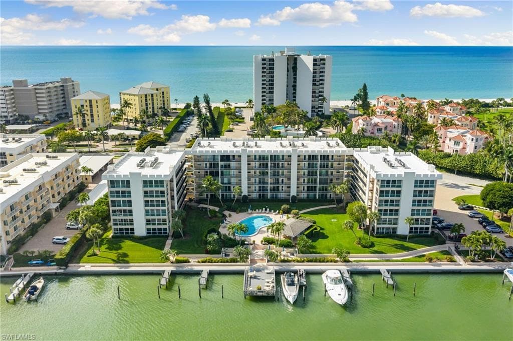 3500 Gulf Shore BLVD N 406 NAPLES, FL 34103