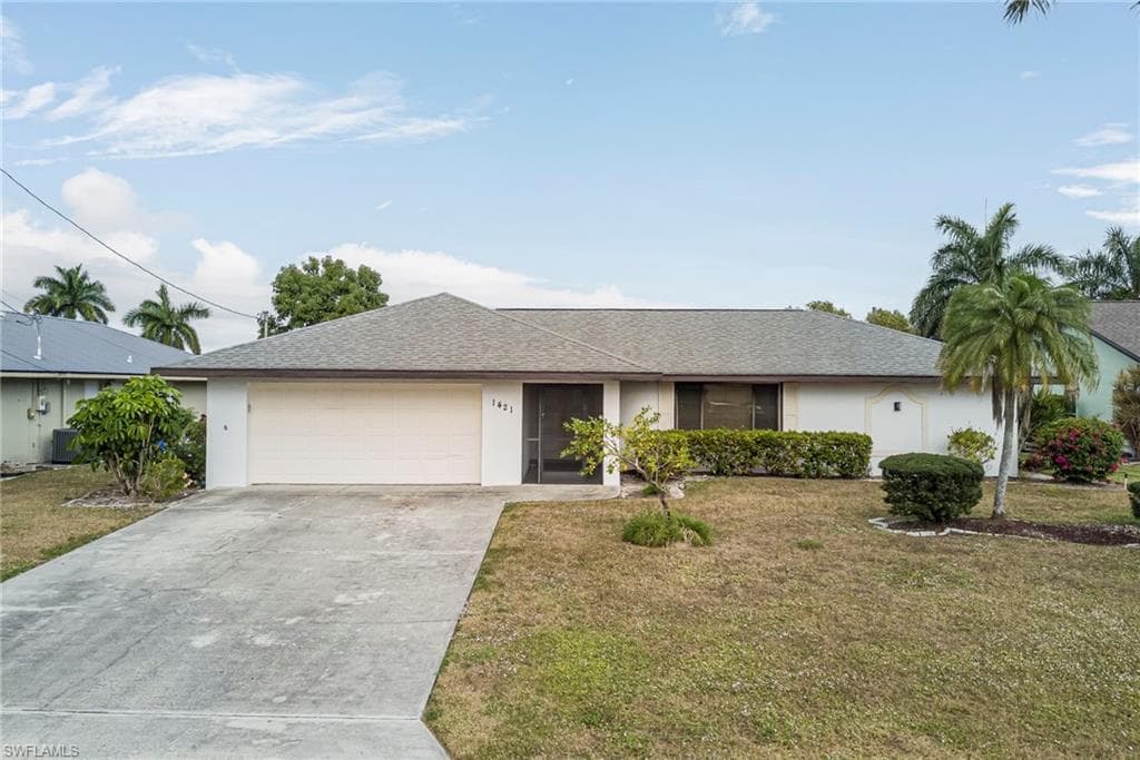 1421 28th TER CAPE CORAL, FL 33904