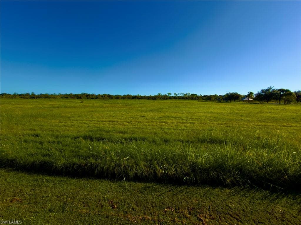 2012 Silk Bay BLVD ALVA, FL 33920