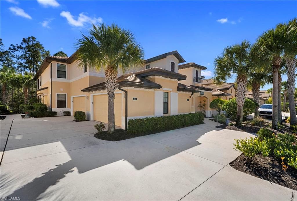 10467 Casella WAY 101 FORT MYERS, FL 33913