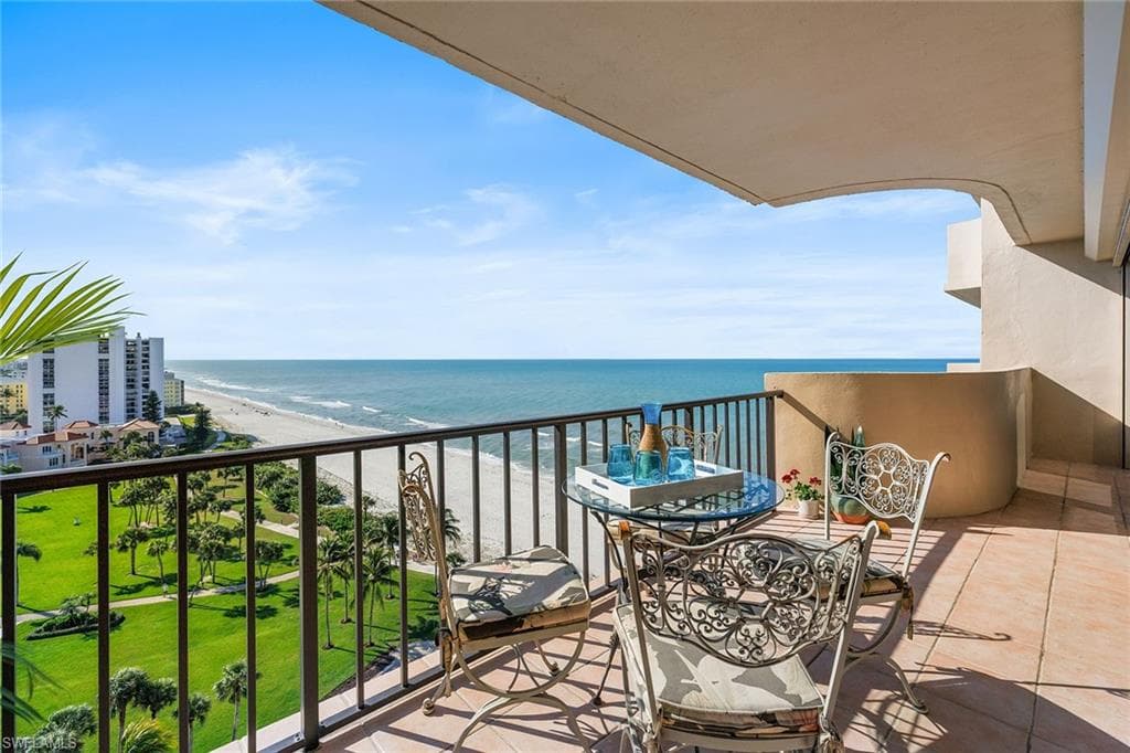 4001 Gulf Shore BLVD N 1205 NAPLES, FL 34103