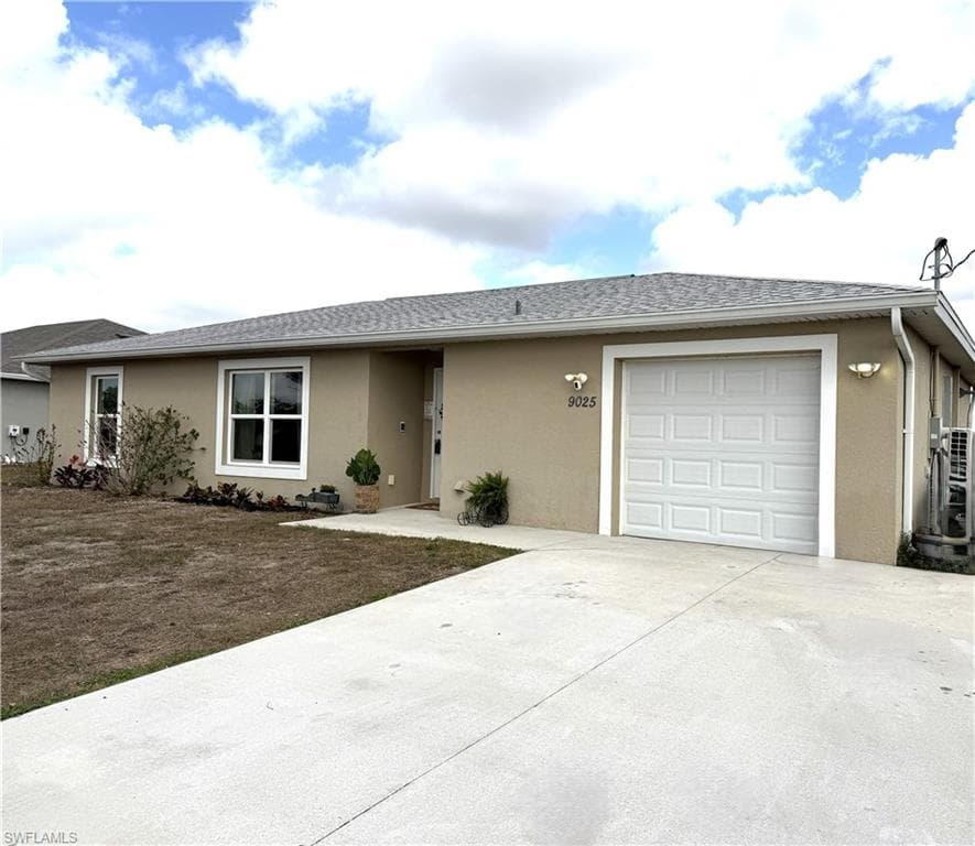 9025 Lamkin CIR LABELLE, FL 33935