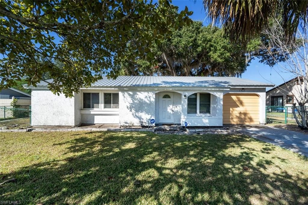 4021 W Palomar CIR LABELLE, FL 33935