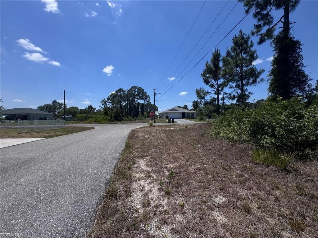 56 Wanda AVE S LEHIGH ACRES, FL 33976
