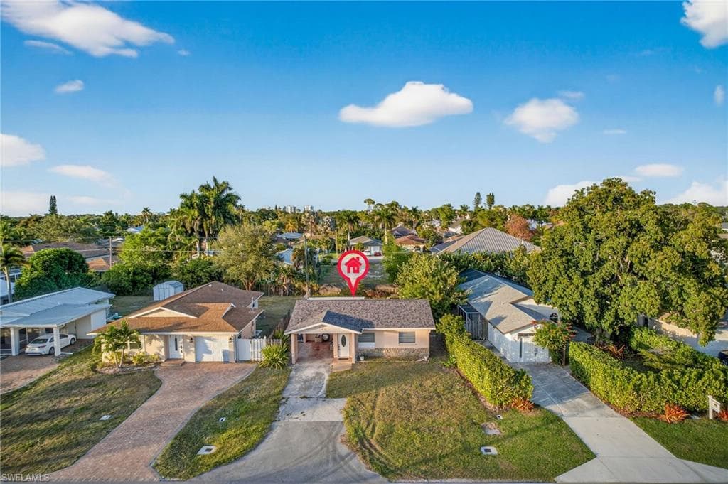 745 105th AVE N NAPLES, FL 34108