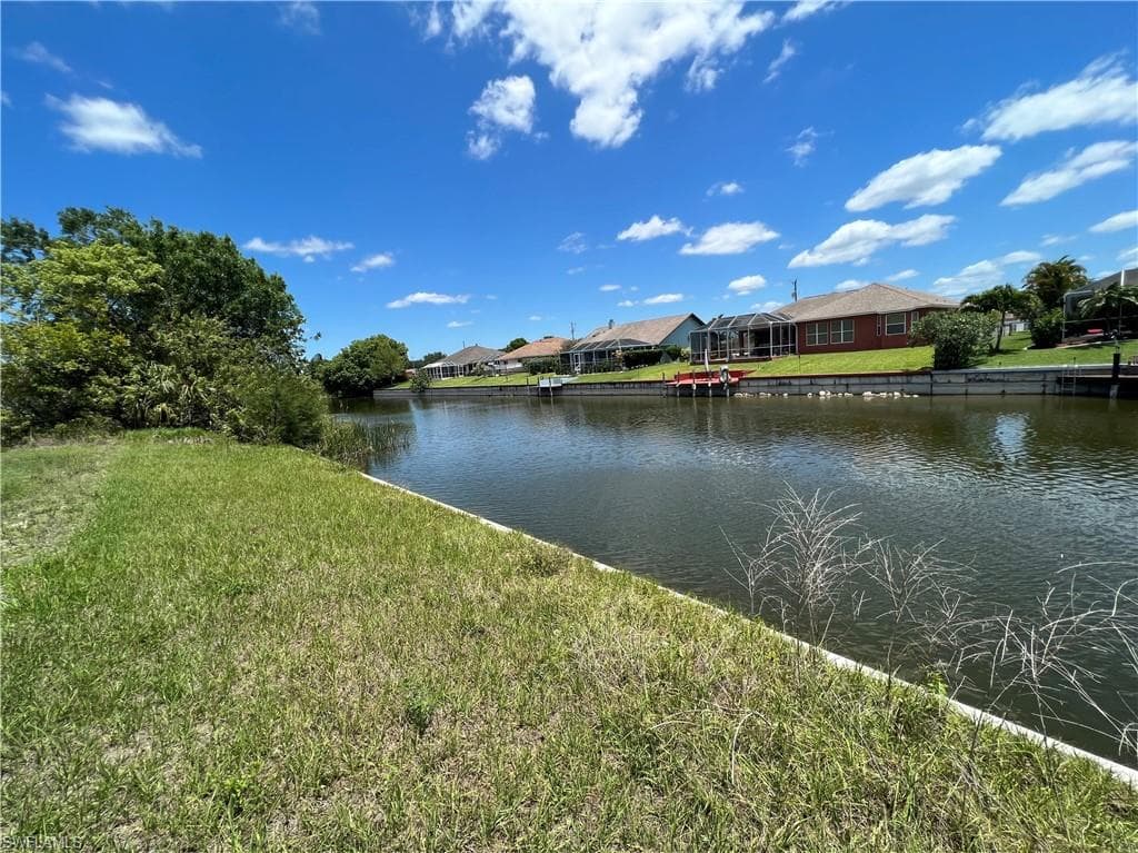31 NE 12th CT CAPE CORAL, FL 33909