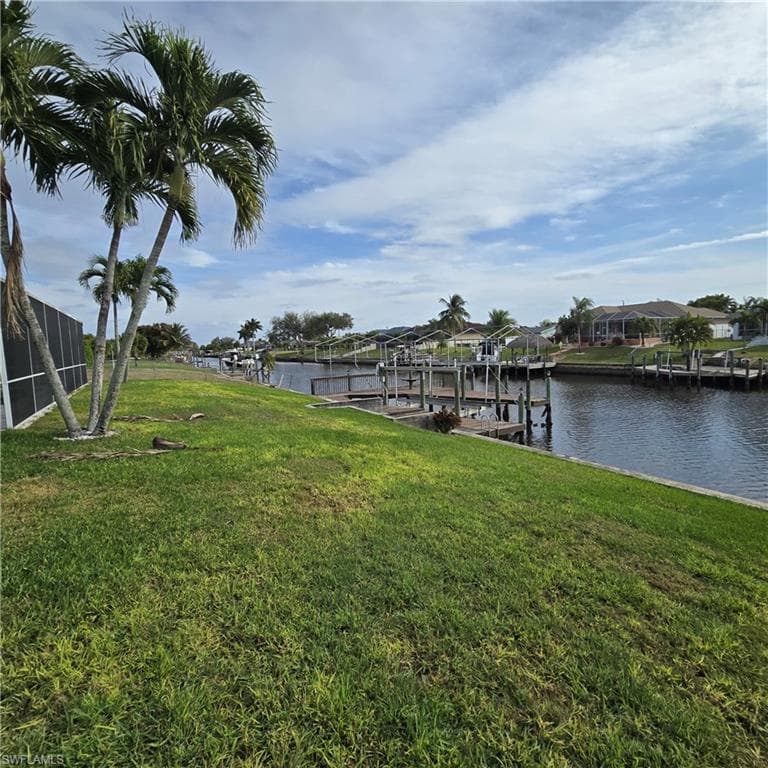1118 SE 16th TER CAPE CORAL, FL 33990