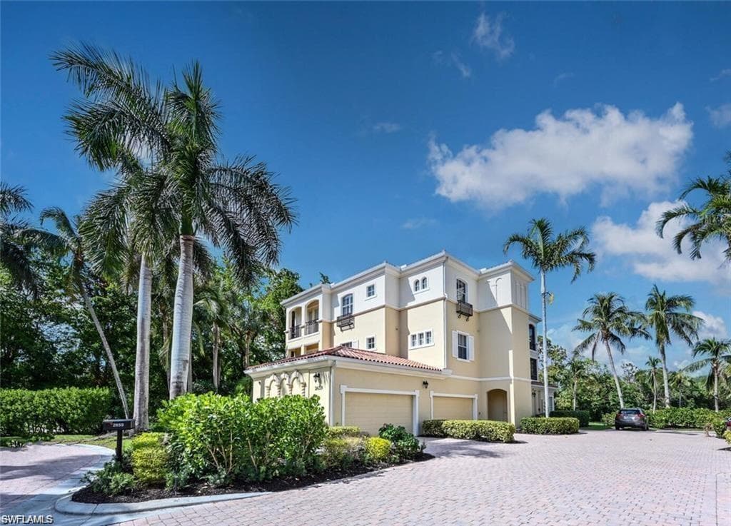 2659 Bolero DR 3 NAPLES, FL 34109