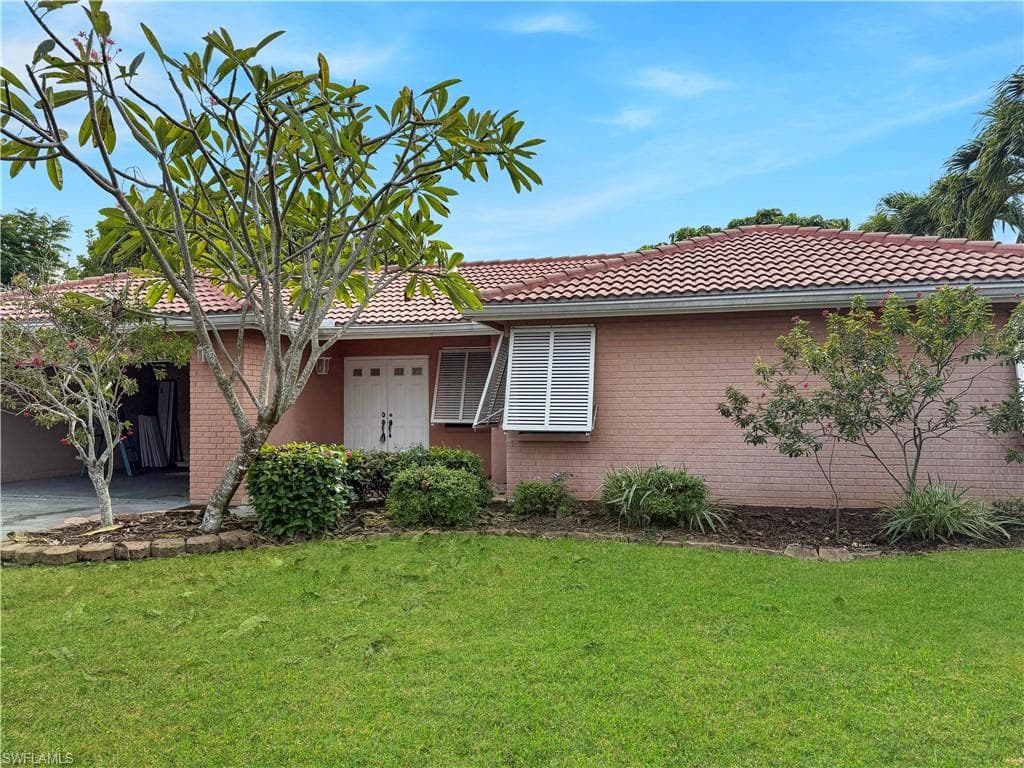 9701 Galley CT FORT MYERS, FL 33919