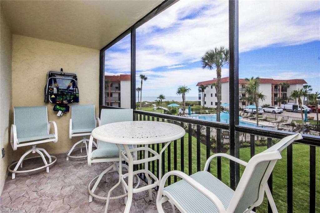 671 E Gulf DR 4B2 SANIBEL, FL 33957