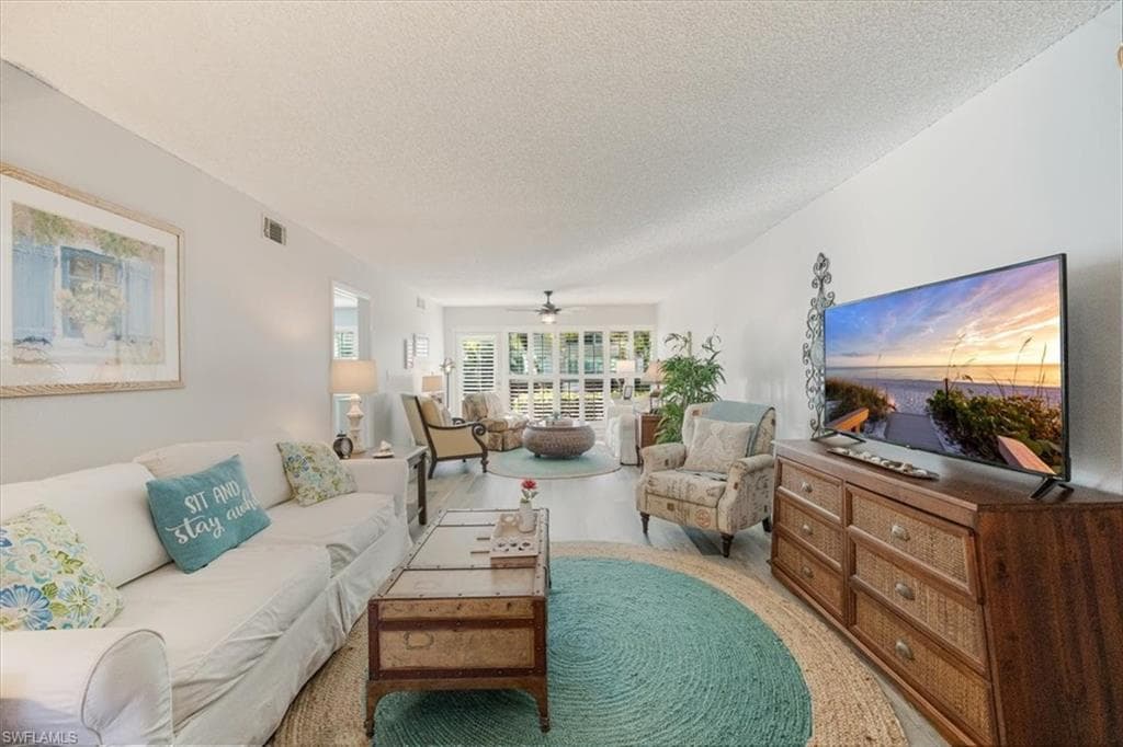 142 Palm DR 3007 NAPLES, FL 34112