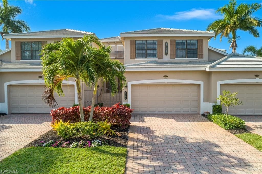 10510 Smokehouse Bay DR 202 NAPLES, FL 34120