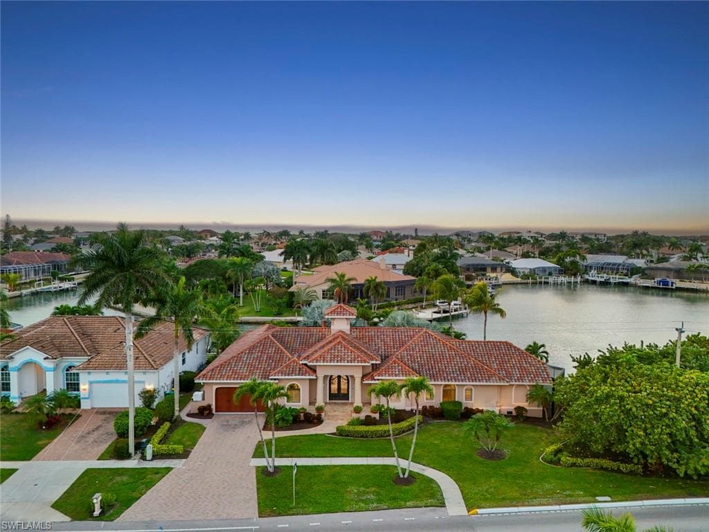 640 Kendall DR MARCO ISLAND, FL 34145