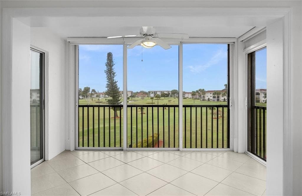 29 High Point CIR E 308 NAPLES, FL 34103