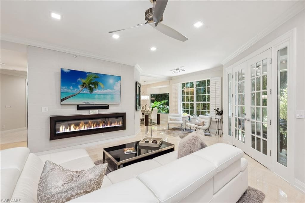 173 Colonade CIR 1401 NAPLES, FL 34103