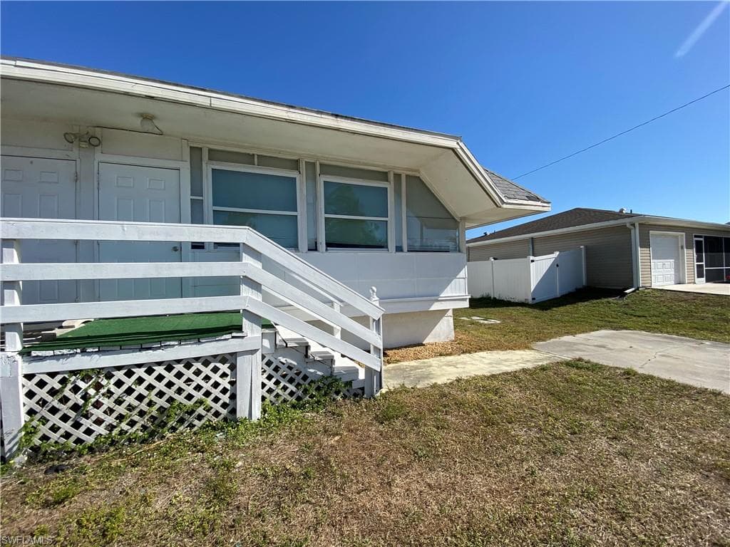 17375 Dowling DR 17377 FORT MYERS, FL 33967