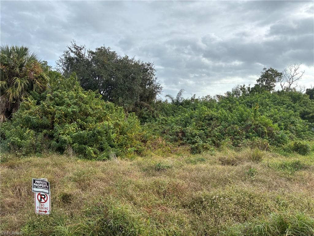 2408 Parkview DR FORT MYERS, FL 33905