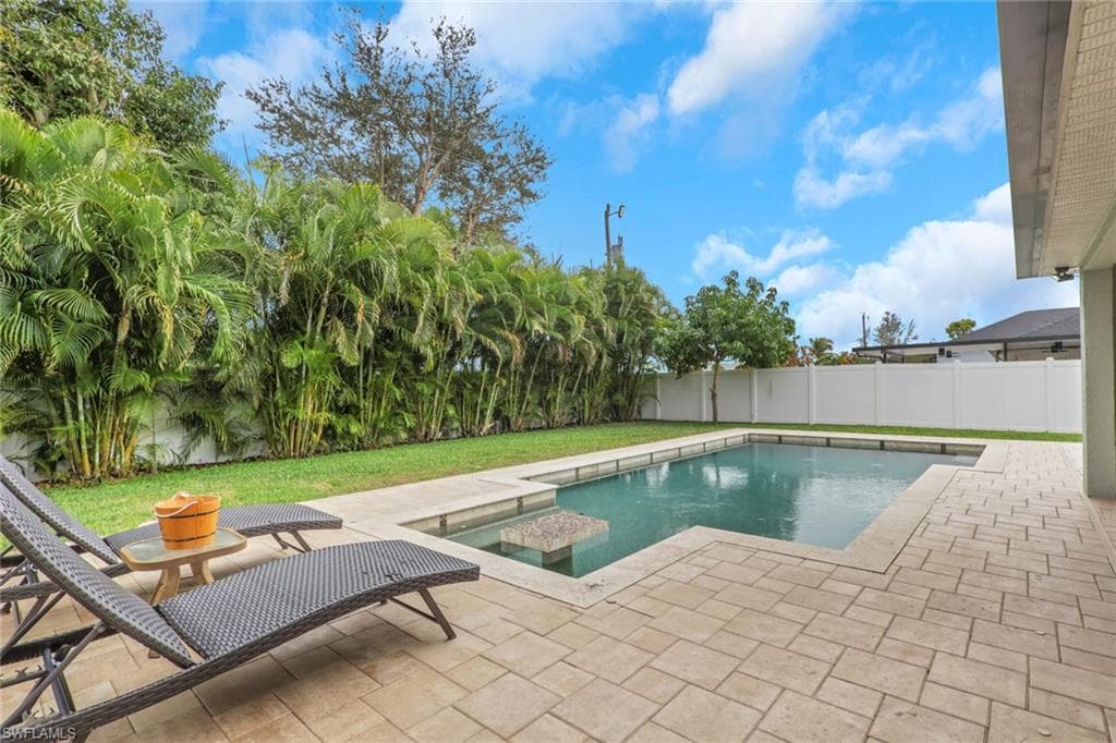 2115 SW 1st AVE CAPE CORAL, FL 33991