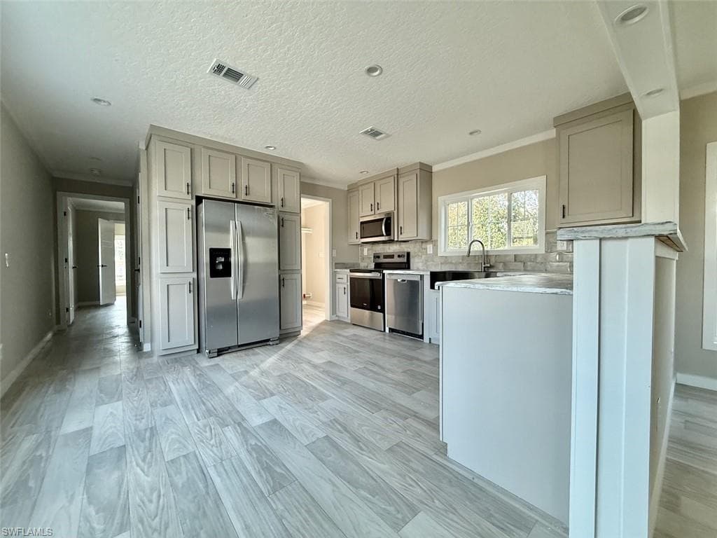 8104 Marx DR NORTH FORT MYERS, FL 33917