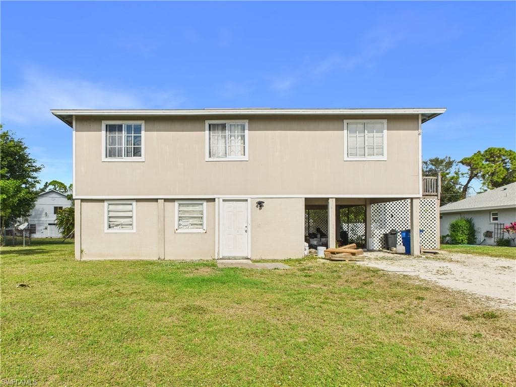 8287 Wren RD FORT MYERS, FL 33967