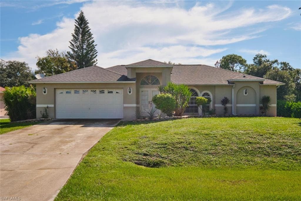 6111 Astoria AVE FORT MYERS, FL 33905