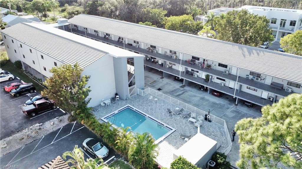 826 Wiggins Pass RD 307 NAPLES, FL 34110