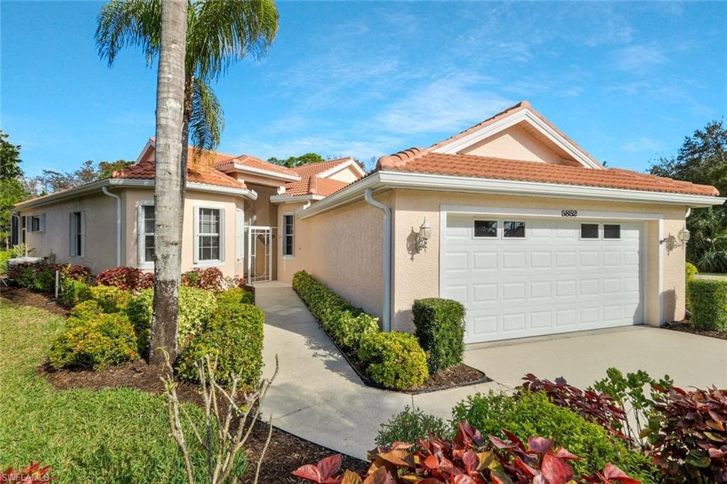 5852 Northridge DR A5 NAPLES, FL 34110