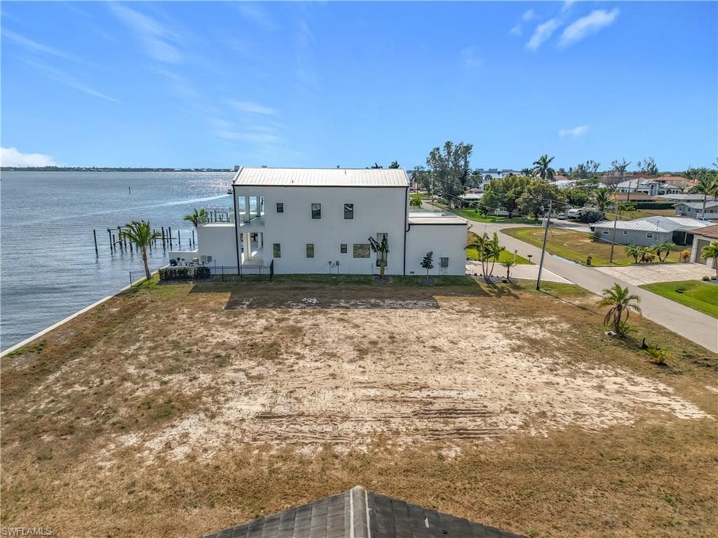 5827 SW 1st AVE CAPE CORAL, FL 33914