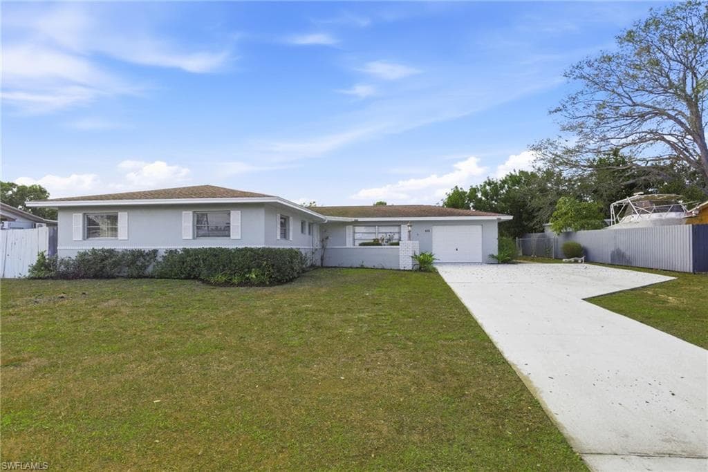 209 Punta Alta CT LEHIGH ACRES, FL 33936