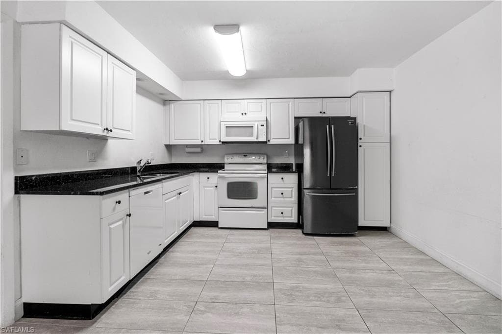 1100 Pondella RD 908 CAPE CORAL, FL 33909