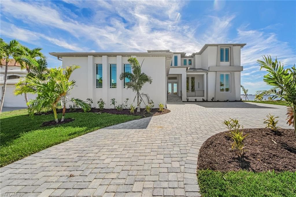 606 Coral DR CAPE CORAL, FL 33904