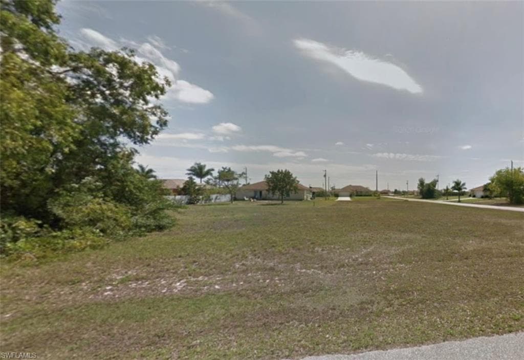 222 NW 25th TER CAPE CORAL, FL 33993
